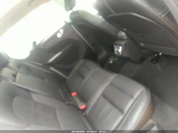 YV4L12UA5P2940153 2023 VOLVO XC40 - Image 8