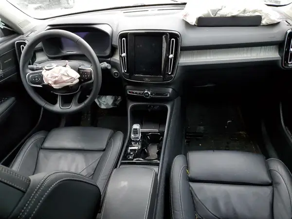 YV4L12UA8P2962244 2023 VOLVO XC40 - Image 8
