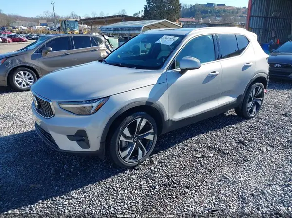 YV4L12UA9P2066115 2023 VOLVO XC40 - Image 2
