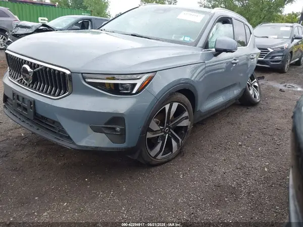YV4L12UAXP2025895 2023 VOLVO XC40 - Image 2