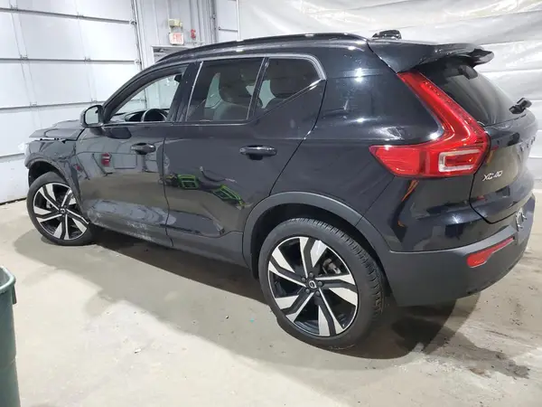 YV4L12UC0S2459379 2025 VOLVO XC40 - Image 2
