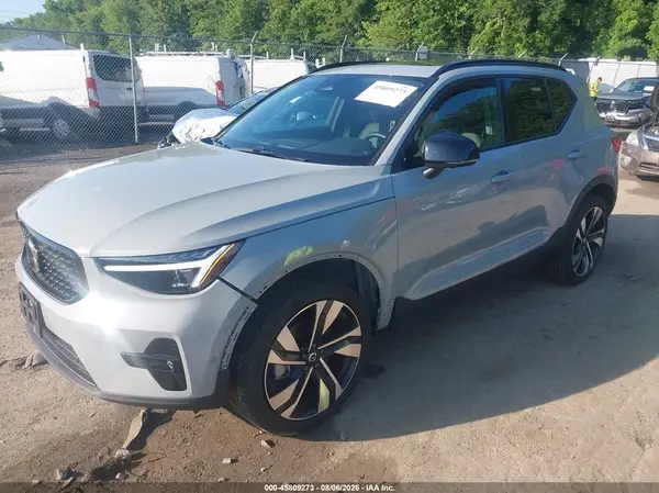 YV4L12UC0S2609331 2025 VOLVO XC40 - Image 2