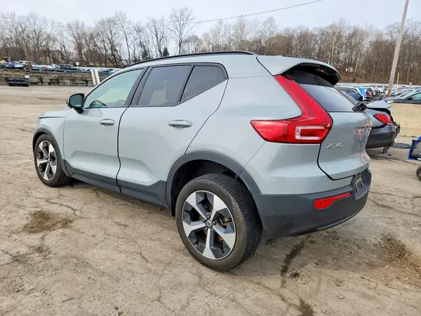 YV4L12UC1S2483609 2025 VOLVO XC40 - Image 2