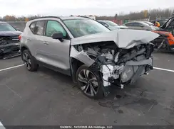 YV4L12UC1S2571608 2025 VOLVO XC40