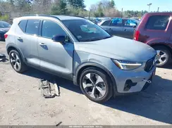 YV4L12UC1S2582821 2025 VOLVO XC40