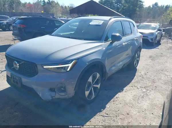 YV4L12UC1S2582821 2025 VOLVO XC40 - Image 2