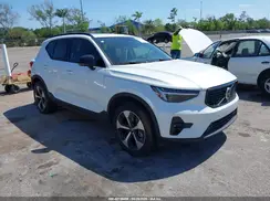 YV4L12UC2S2451557 2025 VOLVO XC40