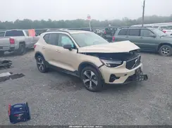 YV4L12UC2S2452501 2025 VOLVO XC40
