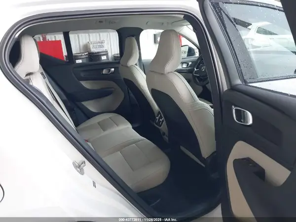 YV4L12UC2S2525477 2025 VOLVO XC40 - Image 8