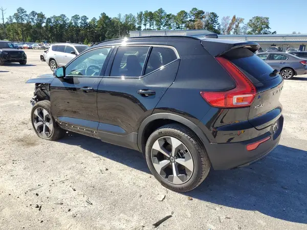 YV4L12UC2S2563825 2025 VOLVO XC40 - Image 2