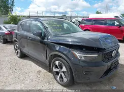 YV4L12UC3S2581864 2025 VOLVO XC40