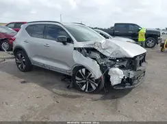 YV4L12UC4S2479330 2025 VOLVO XC40