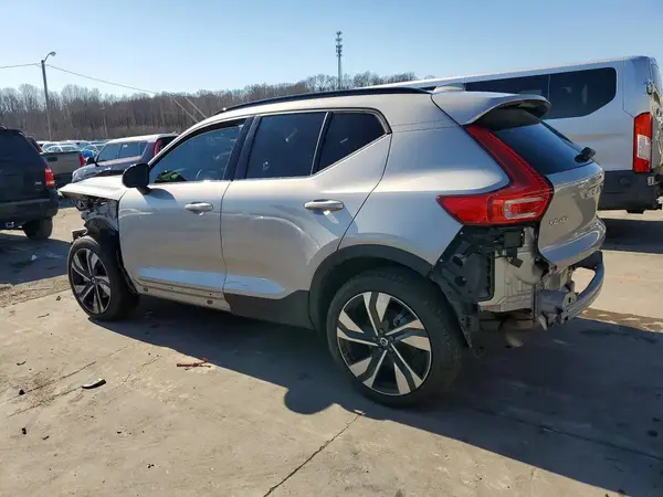 YV4L12UC4S2514254 2025 VOLVO XC40 - Image 2