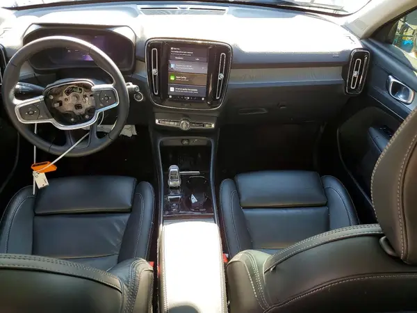 YV4L12UC4S2514254 2025 VOLVO XC40 - Image 8