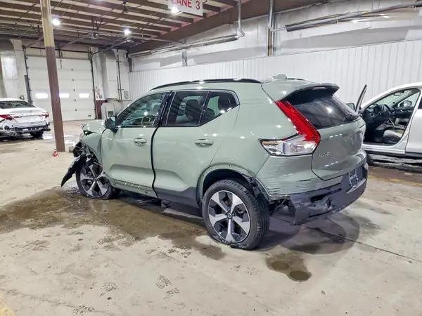 YV4L12UC4S2592811 2025 VOLVO XC40 - Image 2