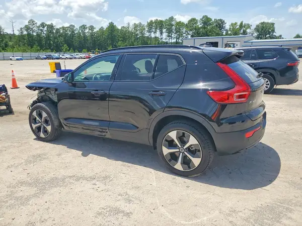 YV4L12UC4T2714052 2026 VOLVO XC40 - Image 2