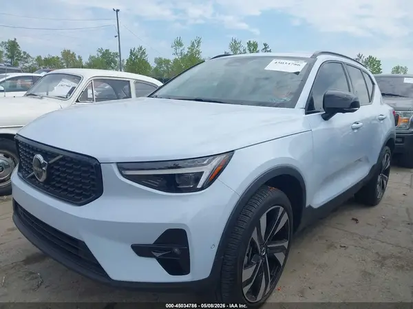 YV4L12UC5S2467199 2025 VOLVO XC40 - Image 2