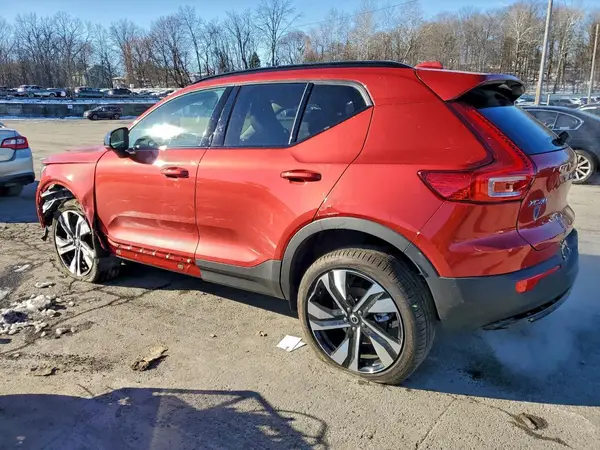 YV4L12UC5S2518989 2025 VOLVO XC40 - Image 2