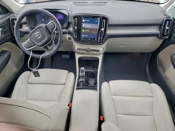 YV4L12UC6S2453280 2025 VOLVO XC40 - Image 8