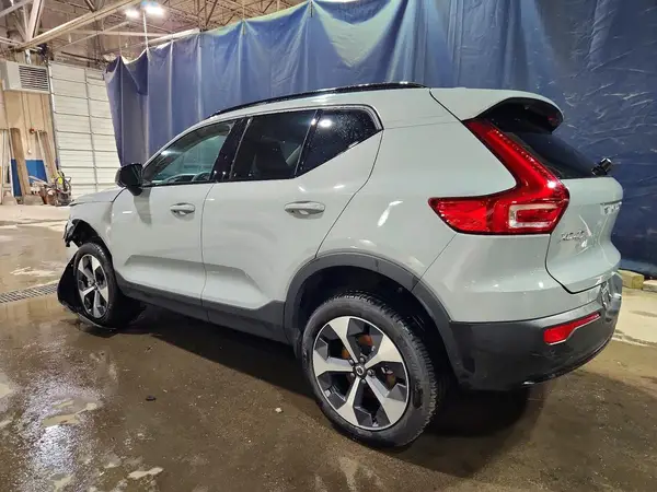 YV4L12UC6T2746341 2026 VOLVO XC40 - Image 2