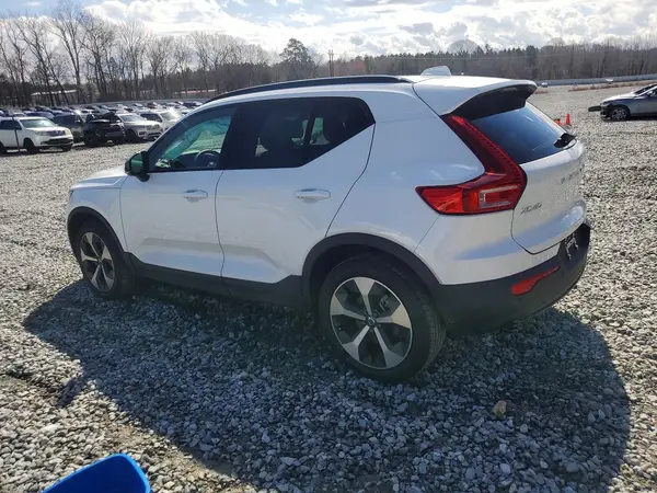 YV4L12UC7S2452400 2025 VOLVO XC40 - Image 2