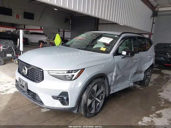 YV4L12UC7S2534997 2025 VOLVO XC40 - Image 2