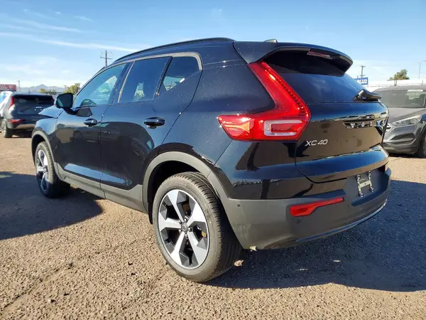 YV4L12UC7T2737647 2026 VOLVO XC40 - Image 2