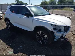 YV4L12UC8S2452180 2025 VOLVO XC40