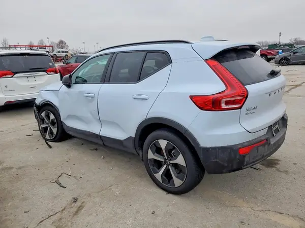 YV4L12UC8S2560072 2025 VOLVO XC40 - Image 2