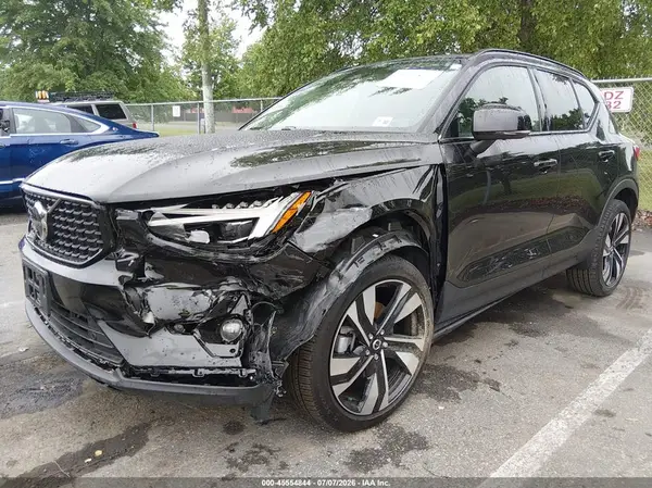 YV4L12UC8S2609044 2025 VOLVO XC40 - Image 2