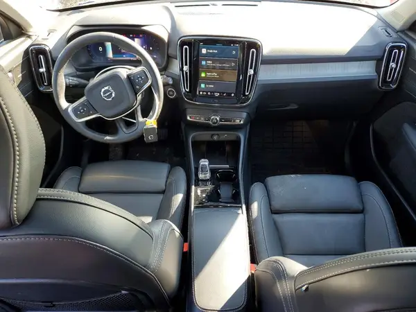 YV4L12UC9S2455735 2025 VOLVO XC40 - Image 8