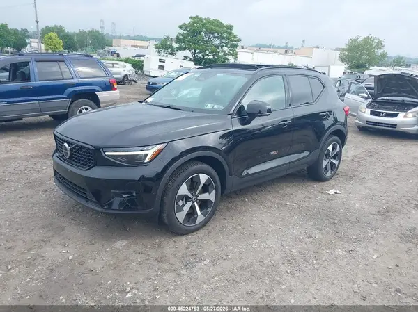 YV4L12UC9S2531583 2025 VOLVO XC40 - Image 2