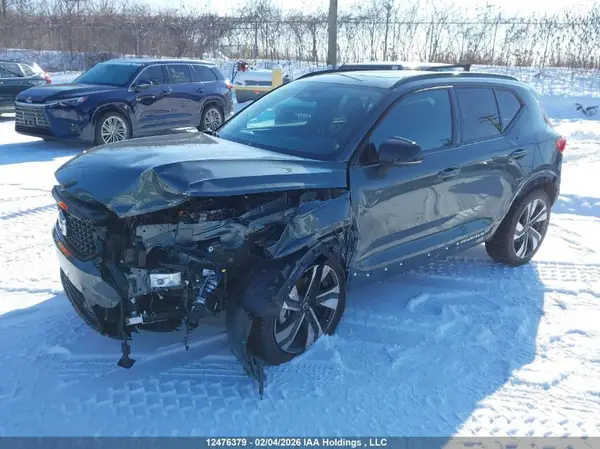 YV4L12UC9T2669240 2026 VOLVO XC40 - Image 2