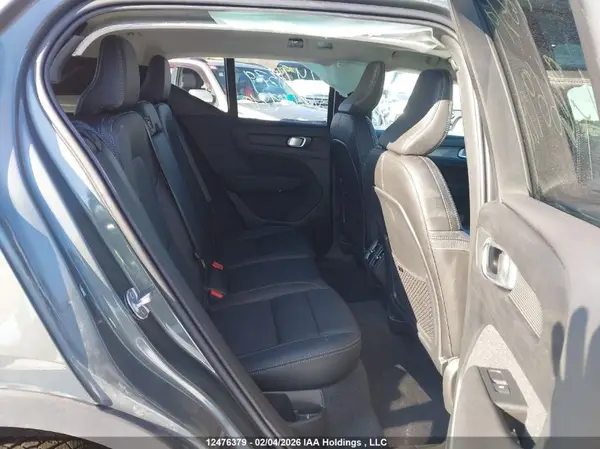 YV4L12UC9T2669240 2026 VOLVO XC40 - Image 8
