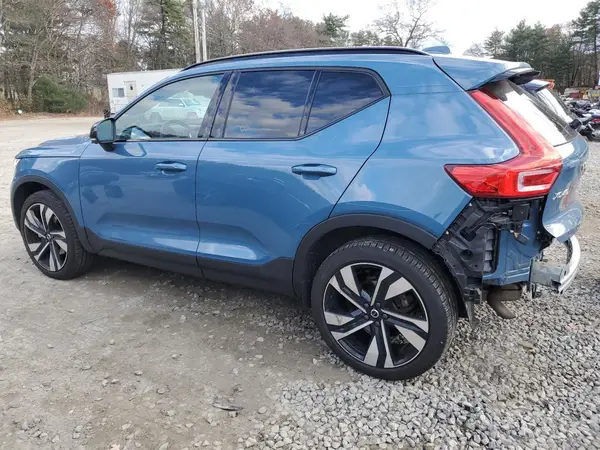 YV4L12UCXS2461446 2025 VOLVO XC40 - Image 2