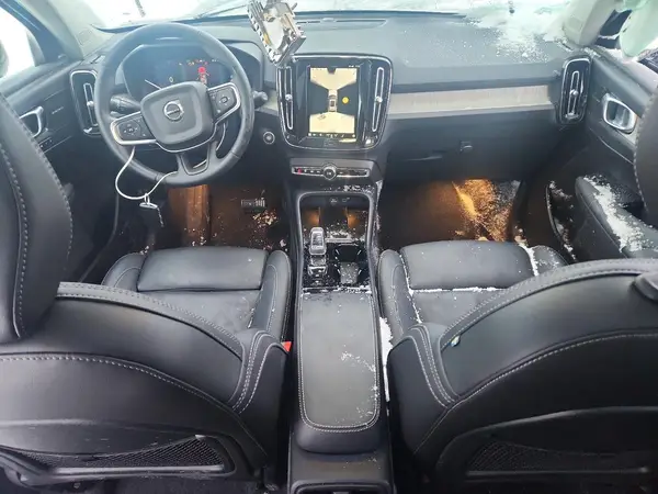 YV4L12UCXS2465867 2025 VOLVO XC40 - Image 8