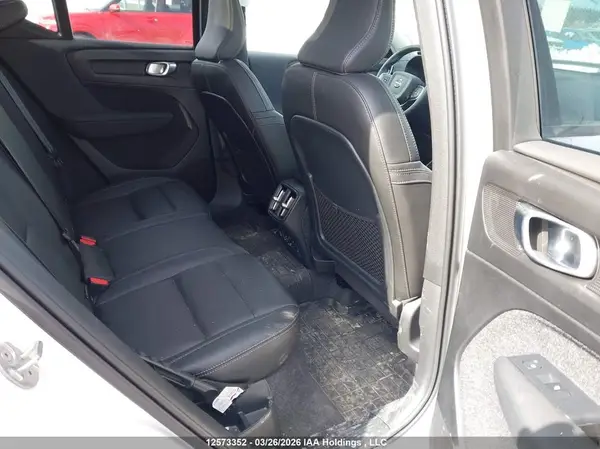 YV4L12UCXS2516042 2025 VOLVO XC40 - Image 8