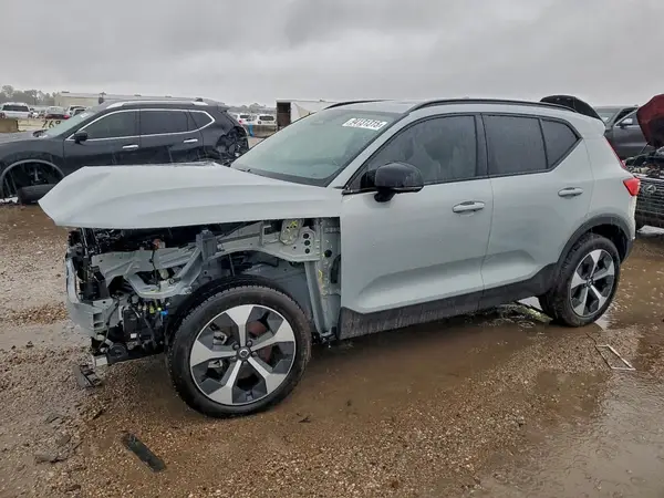 YV4L12UCXT2676309 2026 VOLVO XC40 - Image 1