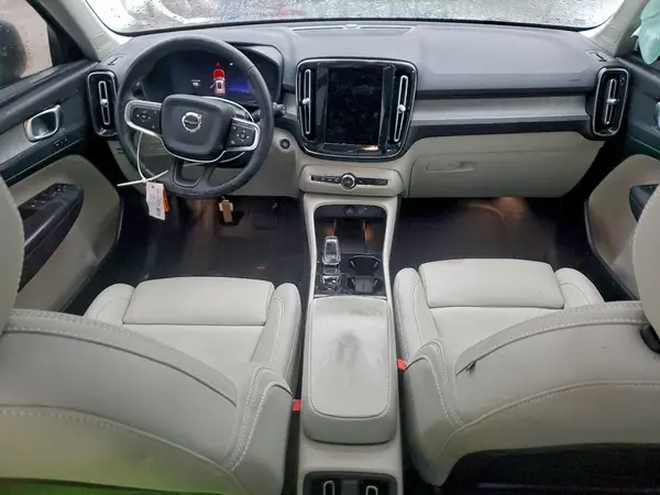 YV4L12UCXT2676309 2026 VOLVO XC40 - Image 8