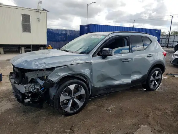 YV4L12UCXT2719840 2026 VOLVO XC40 - Image 1