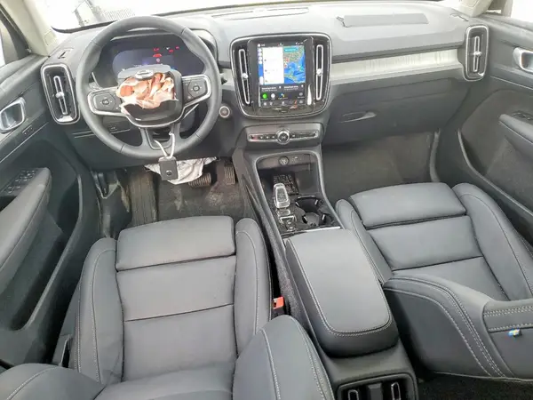 YV4L12UCXT2727906 2026 VOLVO XC40 - Image 8