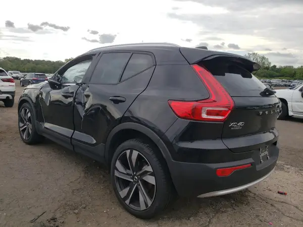 YV4L12UE0S2485658 2025 VOLVO XC40 - Image 2