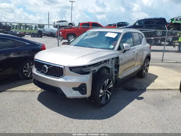 YV4L12UE1P2049974 2023 VOLVO XC40 - Image 2