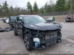 YV4L12UE1R2333835 2024 VOLVO XC40