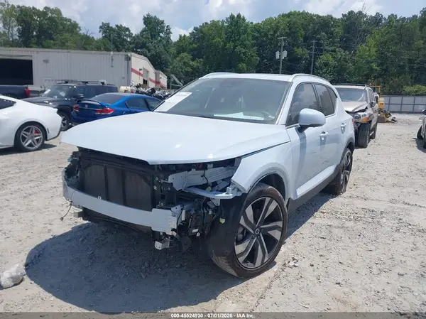 YV4L12UE1R2378533 2024 VOLVO XC40 - Image 2