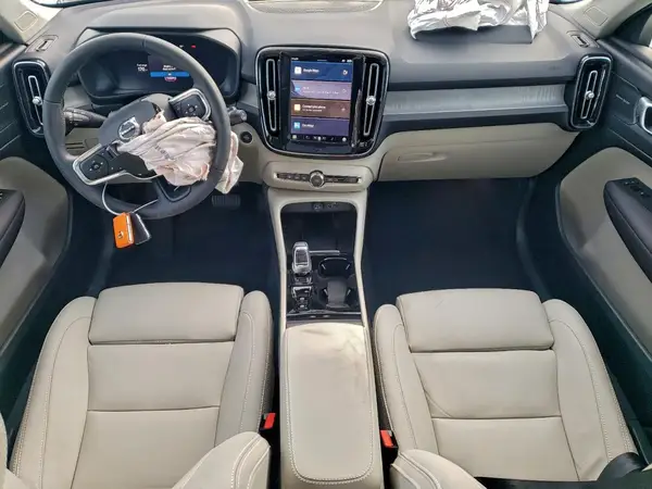 YV4L12UE2R2234490 2024 VOLVO XC40 - Image 8