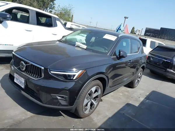 YV4L12UE2S2512780 2025 VOLVO XC40 - Image 2