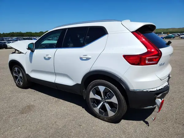 YV4L12UE2S2555855 2025 VOLVO XC40 - Image 2