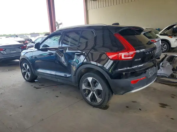 YV4L12UE2S2562806 2025 VOLVO XC40 - Image 2