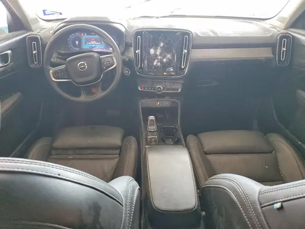 YV4L12UE2S2562806 2025 VOLVO XC40 - Image 8
